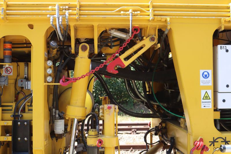 BAM Stopmachine met het fabrieksnummer 1214 en het UIC-nummer 99 84 942 8 702-7.
